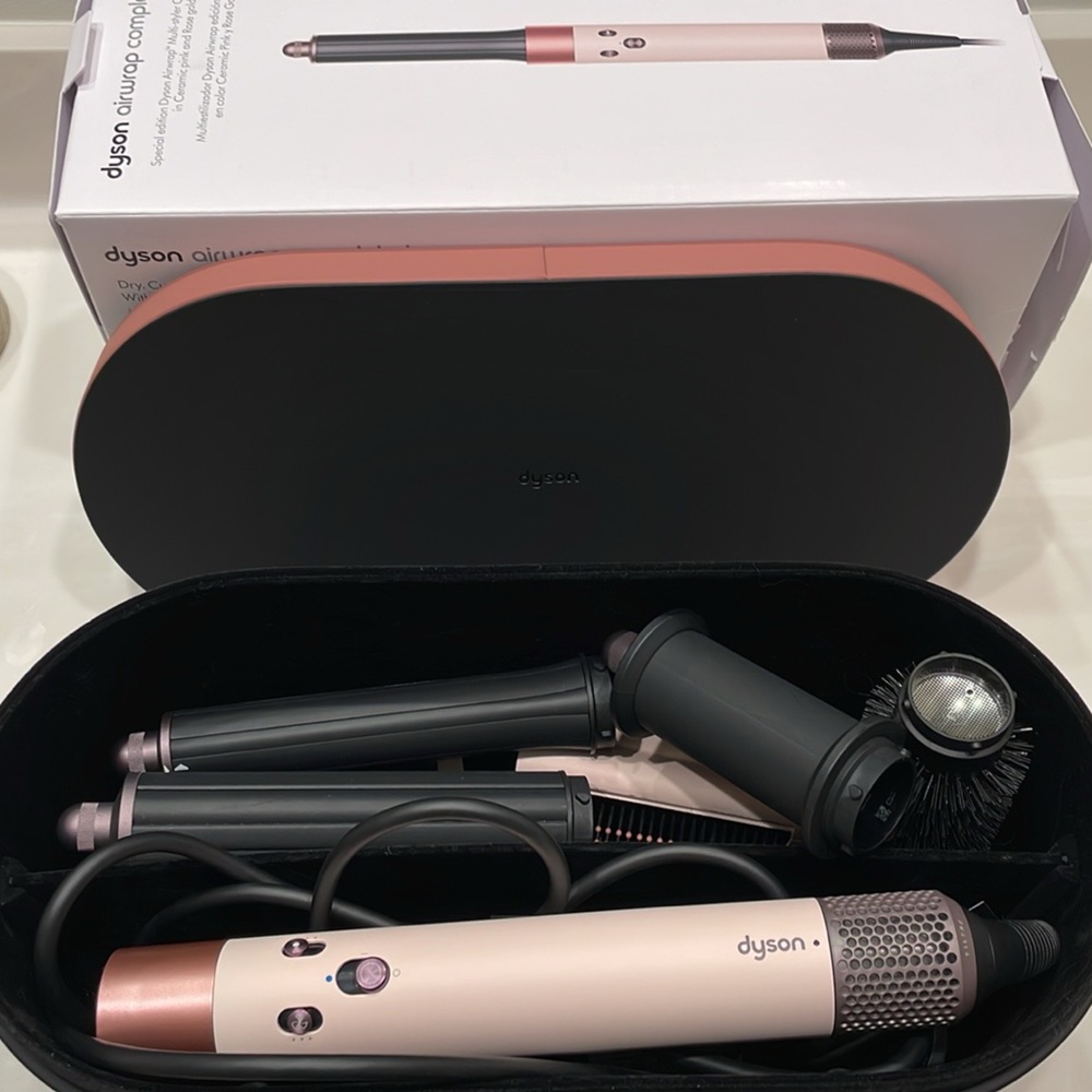 Dyson - Airwrap multi-styler Complete
Long - Ceramic Pink & Rose Gold